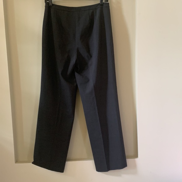 Ann Taylor size 4, stretch , used slacks - Picture 2 of 3